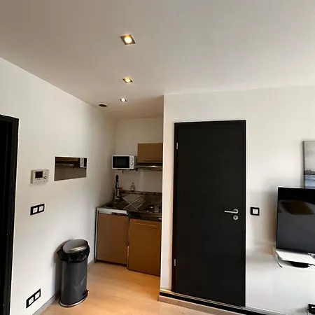 Studio#101 A La Frontiere Luxembourgeoise, Calme, Stationnement Gratuit Apartman
